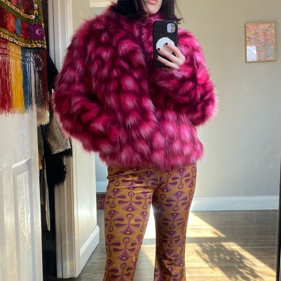 Unreal Fur Glow Jacket, Size Medium - Picture 5 of 7